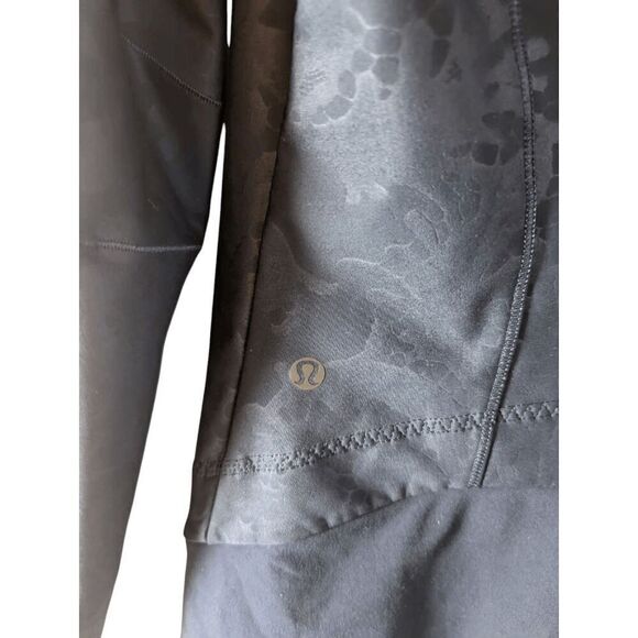 LULULEMON ATHLETICA Keep It Up Jacket In Laceoflage Embossed Inkwell/Inkwell Siz - Picture 10 of 10